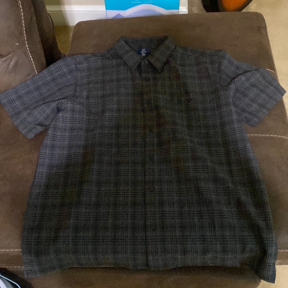 George brand button down short sleeve shirt with original tags on it